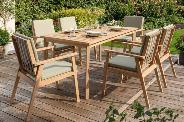 huc37524-c-rhs-hampton-6-seat-dining-set-lifestyle.jpg
