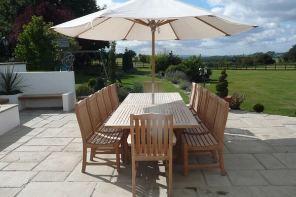 midlands-teak-3.5mtr-round-parasol.jpg